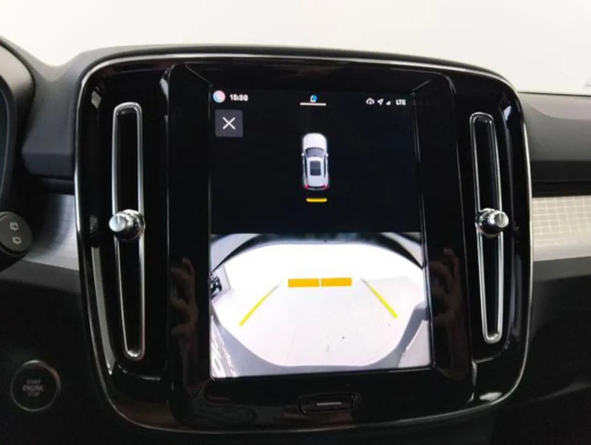 Volvo XC40 usata a Como (16)
