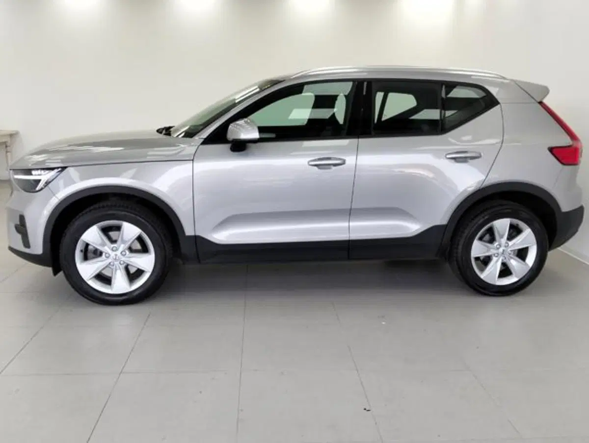 Volvo XC40 usata a Como (8)
