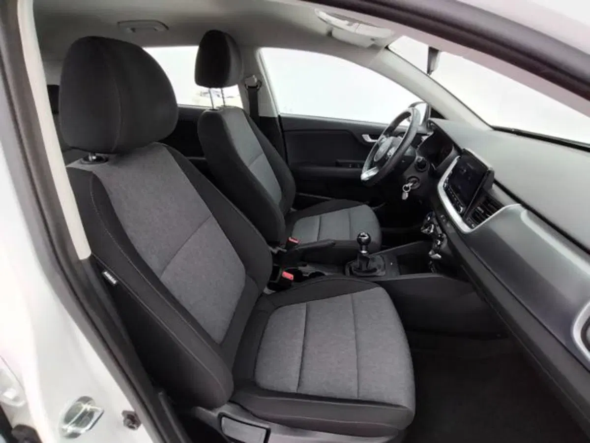 Kia Stonic usata a Como (3)