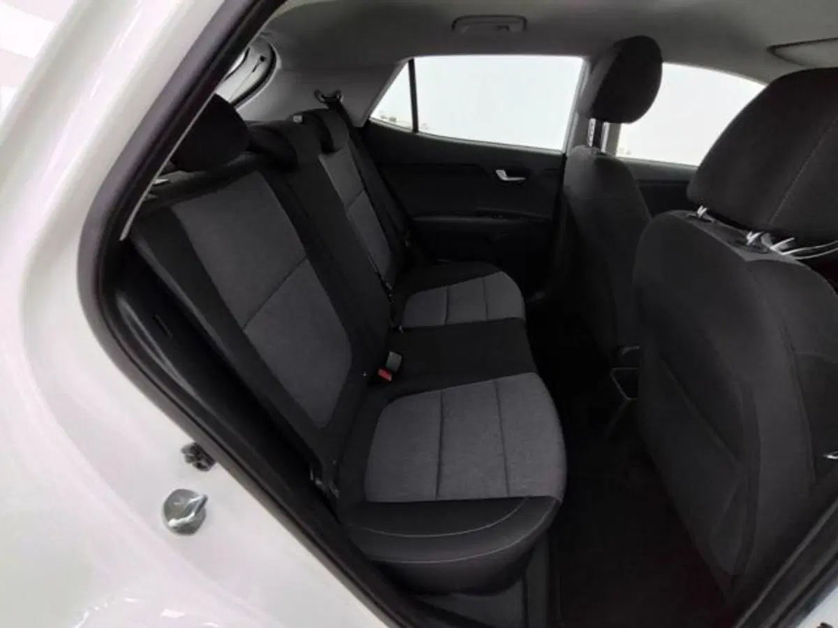 Kia Stonic usata a Como (5)