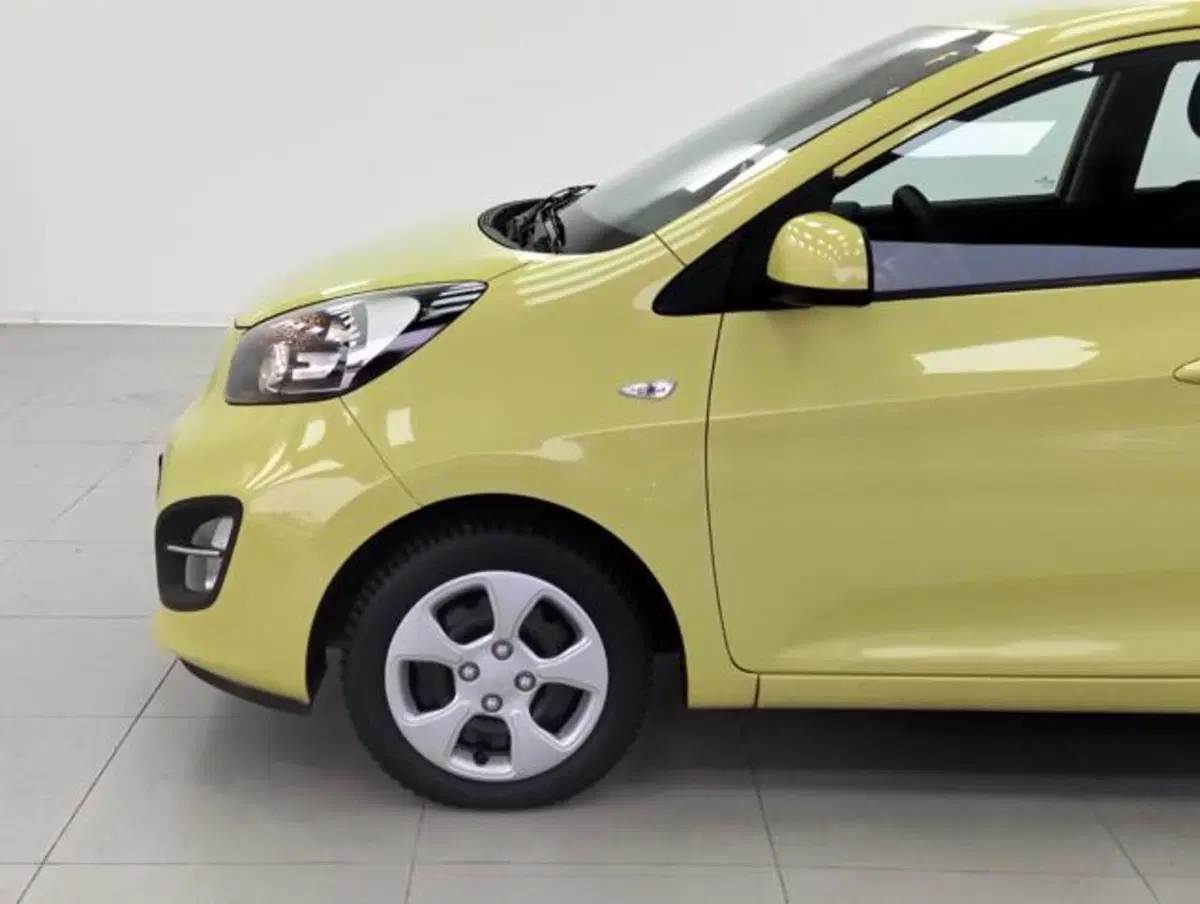 Kia Picanto usata a Como (9)
