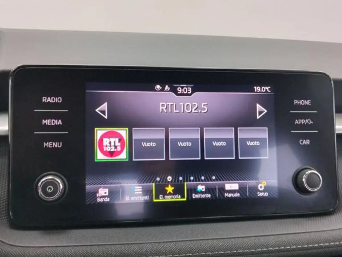 Skoda Fabia usata a Como (12)