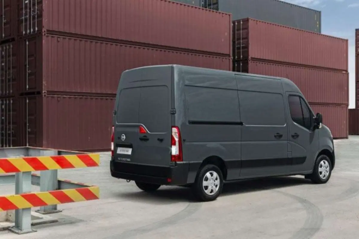 Nissan Interstar Furgone nuova a Firenze (4)