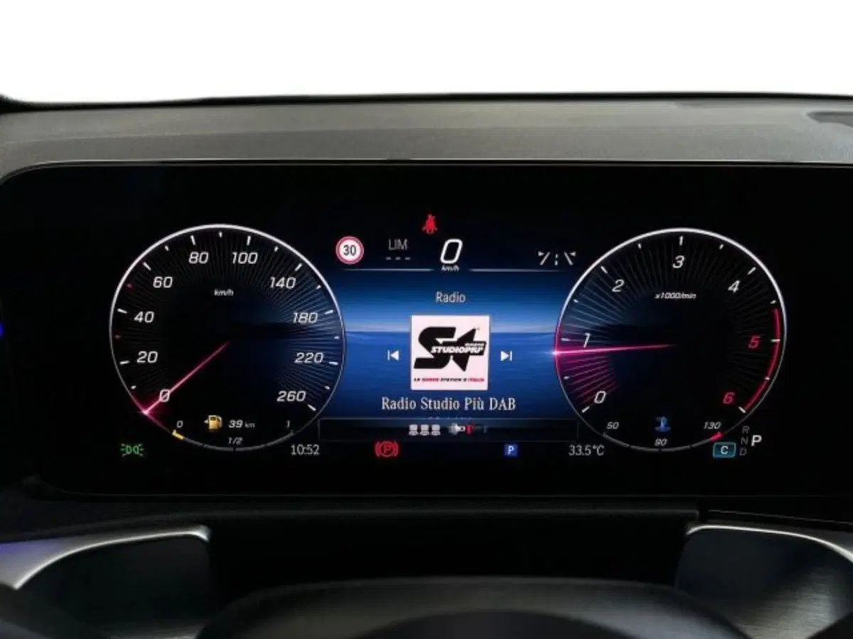 Mercedes-Benz GLB nuova a Verona (8)