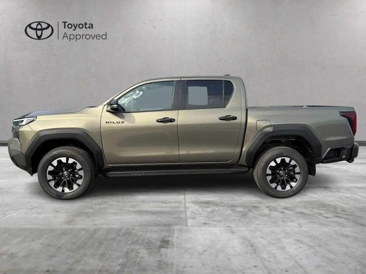 Toyota Hilux nuova a Vicenza (2)