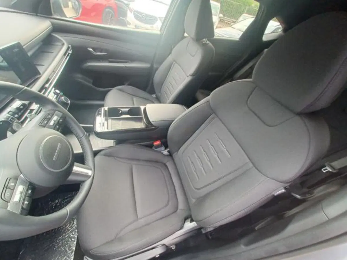 Hyundai Tucson nuova a Savona (12)