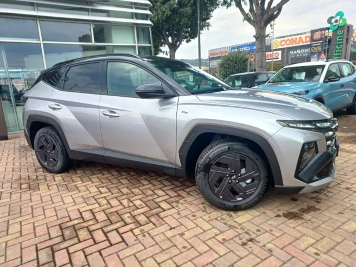 Hyundai Tucson nuova a Savona (2)
