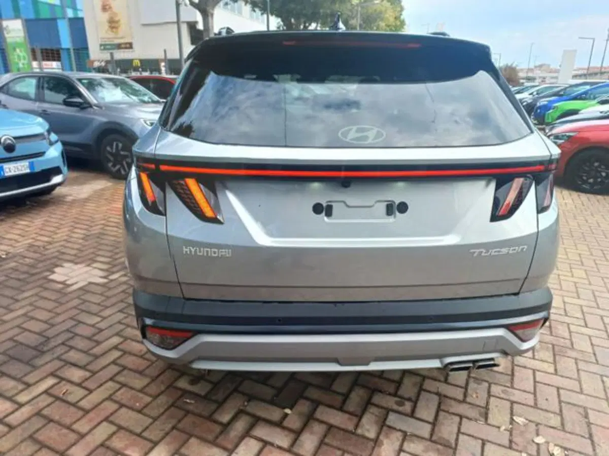 Hyundai Tucson nuova a Savona (3)