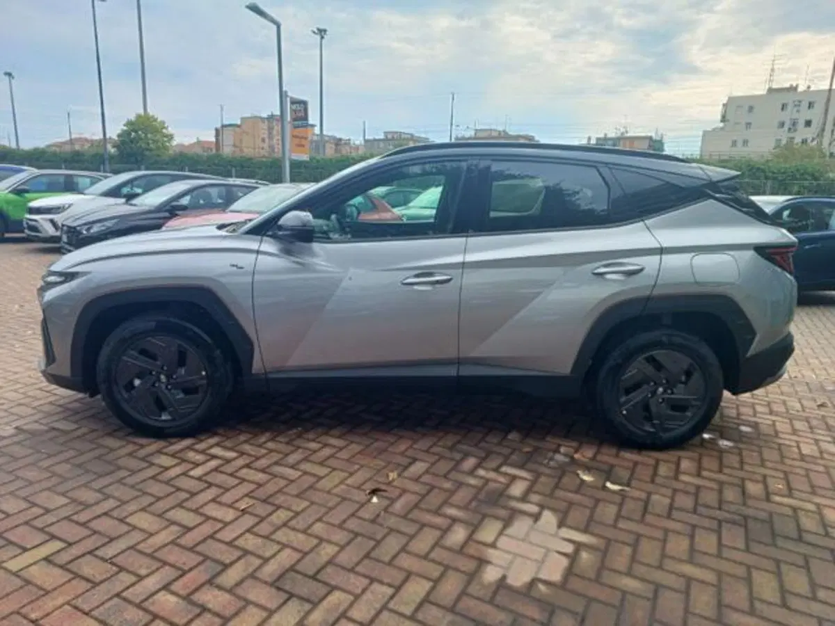 Hyundai Tucson nuova a Savona (9)