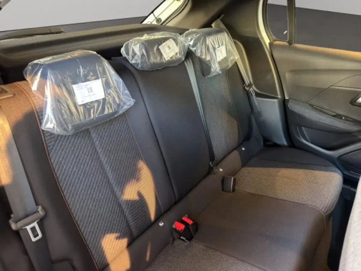 Peugeot 208 nuova a Perugia (18)