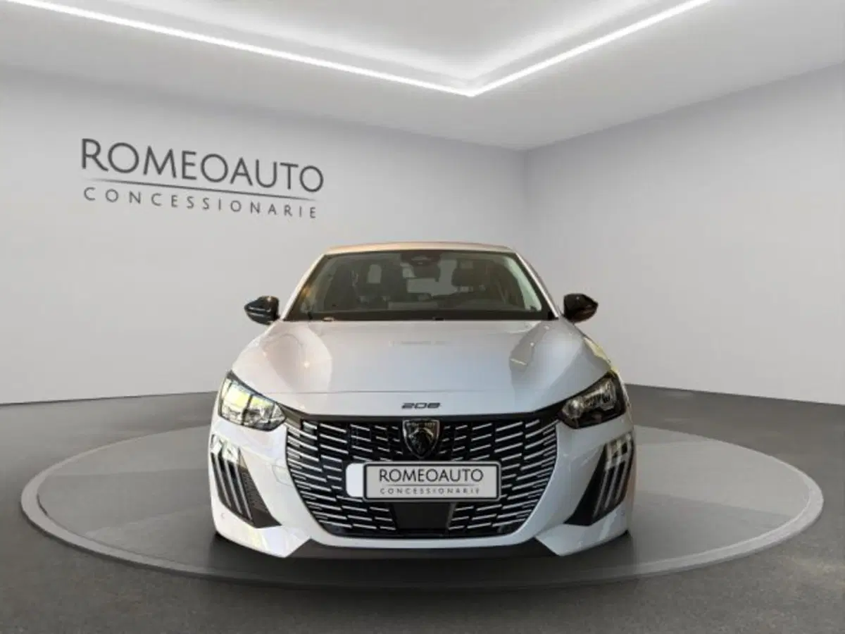 Peugeot 208 nuova a Perugia (9)