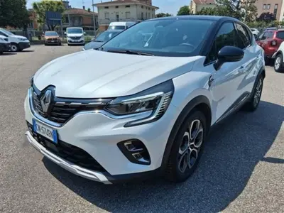 Renault Captur Full Hybrid E-Tech 145 CV Techno del 2023 usata a Mirandola