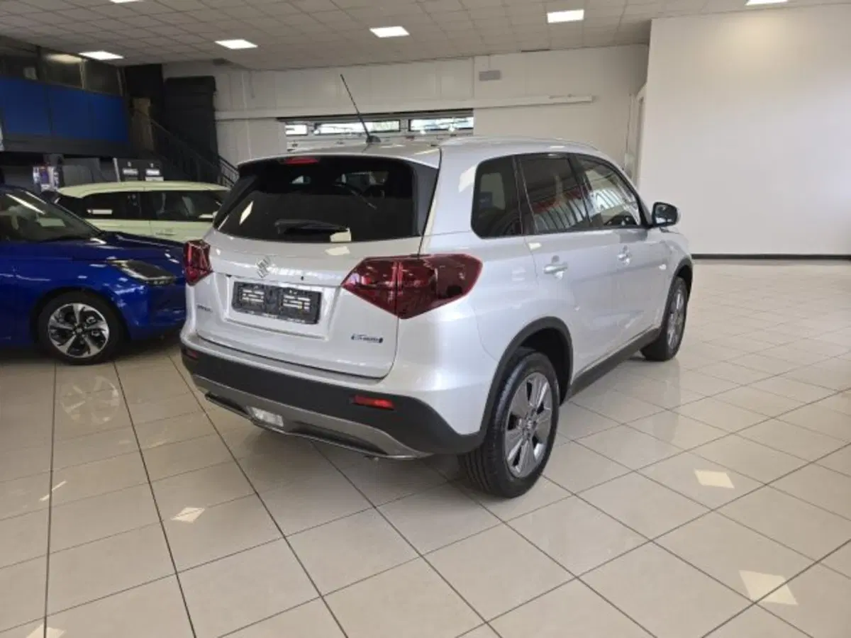 Suzuki Vitara nuova a Reggio Emilia (6)