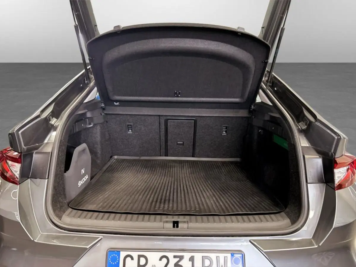 Skoda Enyaq usata a Piacenza (7)