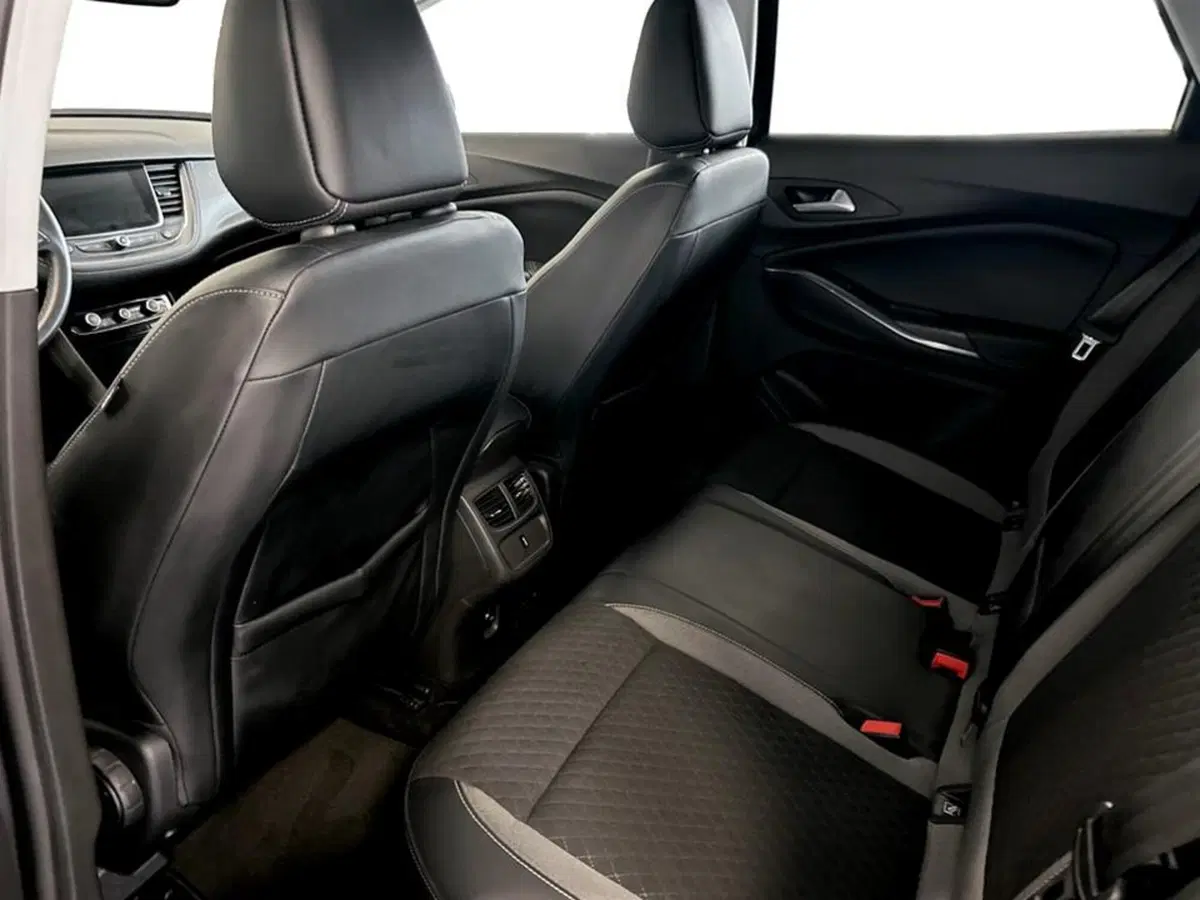 Opel Grandland X usata a Piacenza (10)