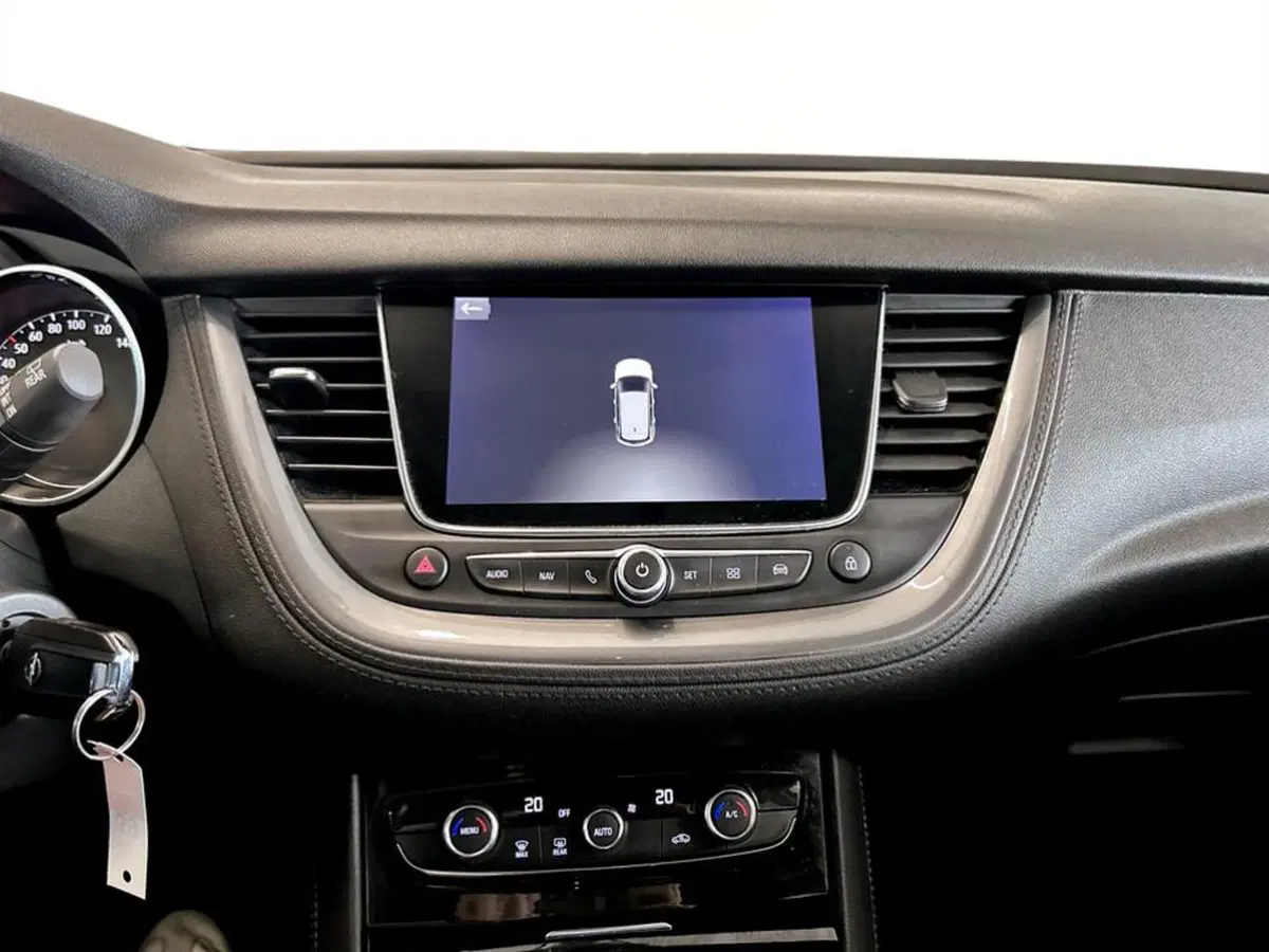 Opel Grandland X usata a Piacenza (11)