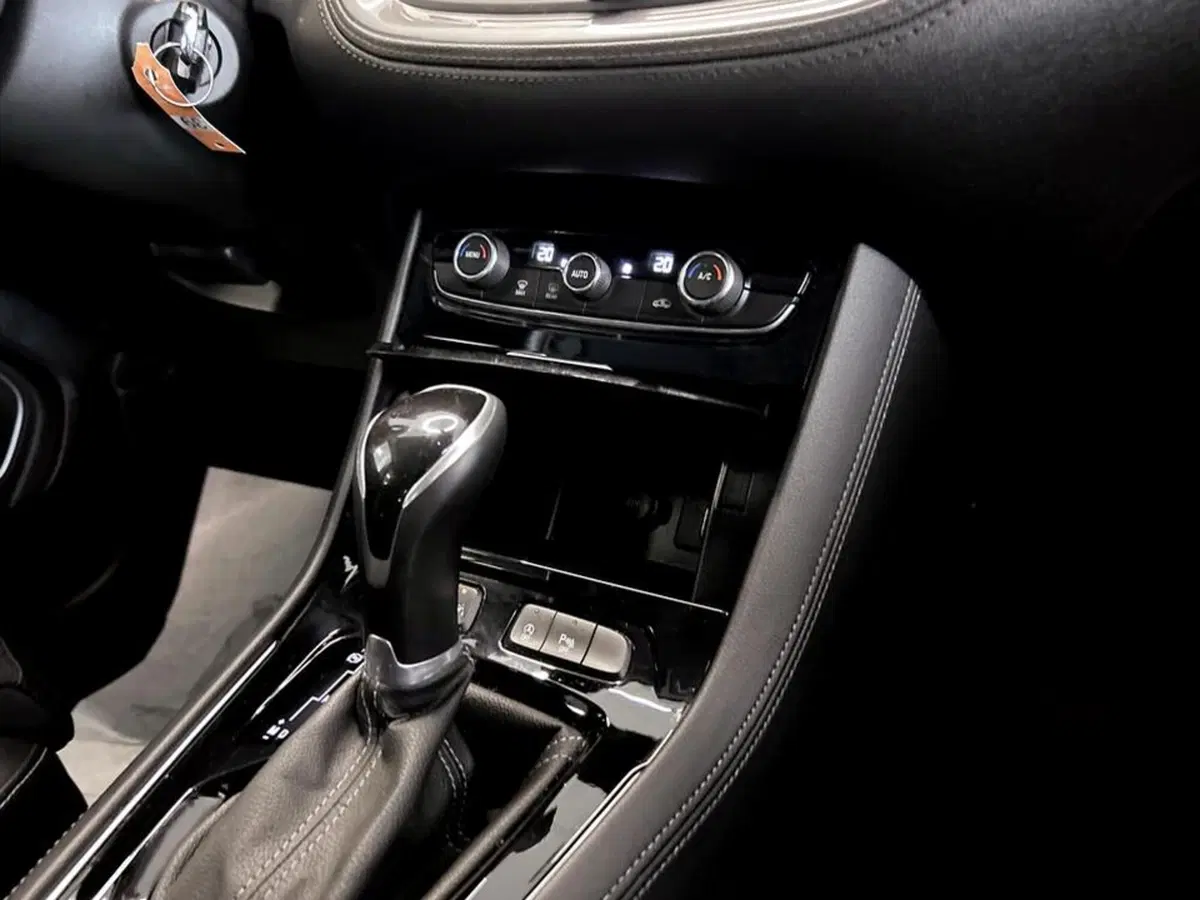 Opel Grandland X usata a Piacenza (13)