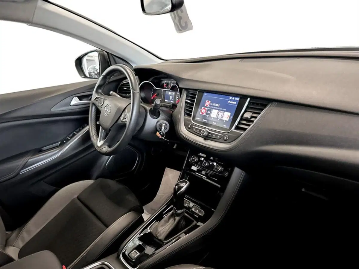 Opel Grandland X usata a Piacenza (14)