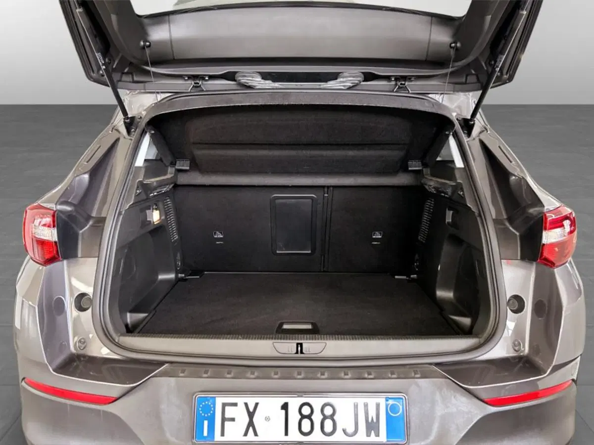 Opel Grandland X usata a Piacenza (7)
