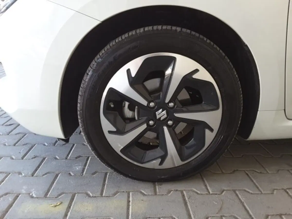 Suzuki Swift usata a Firenze (4)
