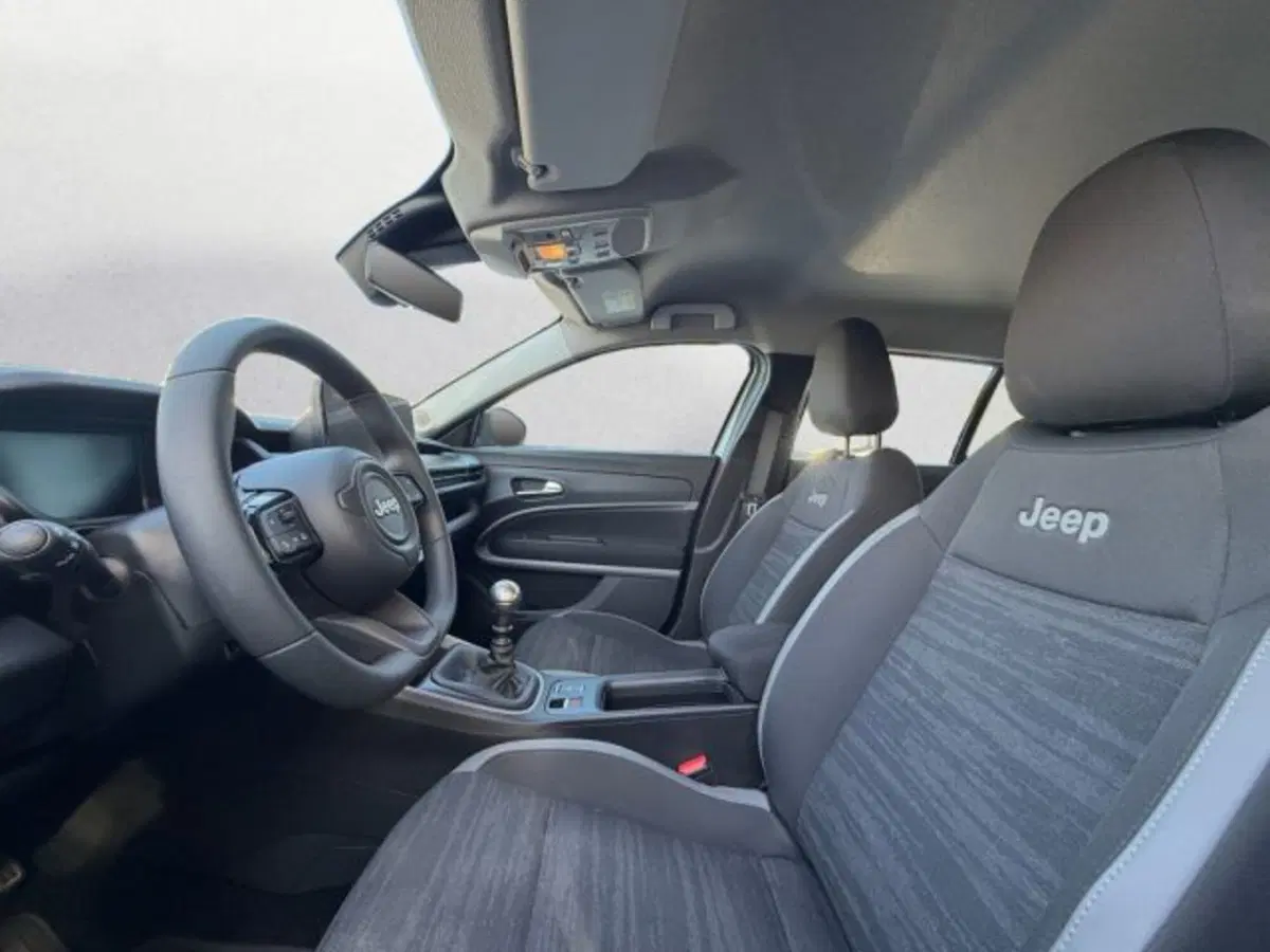 Jeep Avenger usata a Udine (8)