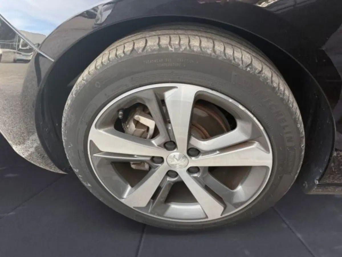 Peugeot 308 SW usata a Udine (14)