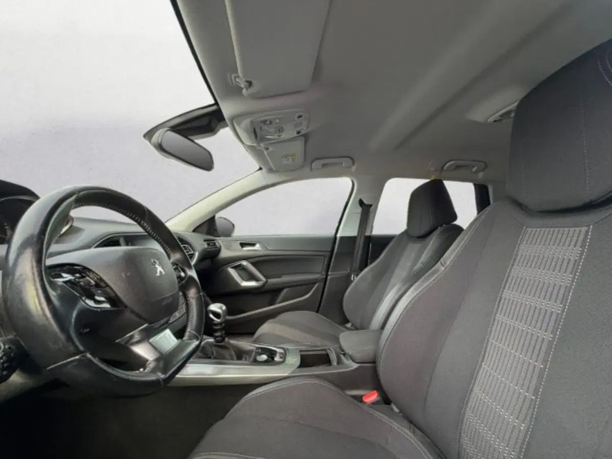 Peugeot 308 SW usata a Udine (8)
