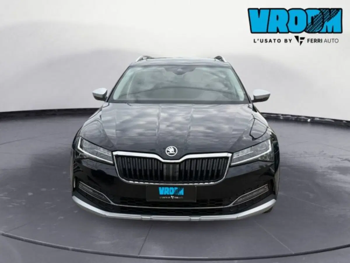 Skoda Superb Station Wagon usata a Udine (3)