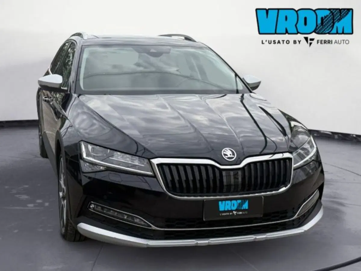 Skoda Superb Station Wagon usata a Udine (4)