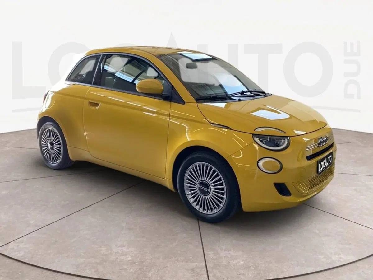 Fiat 500 nuova a Torino (3)