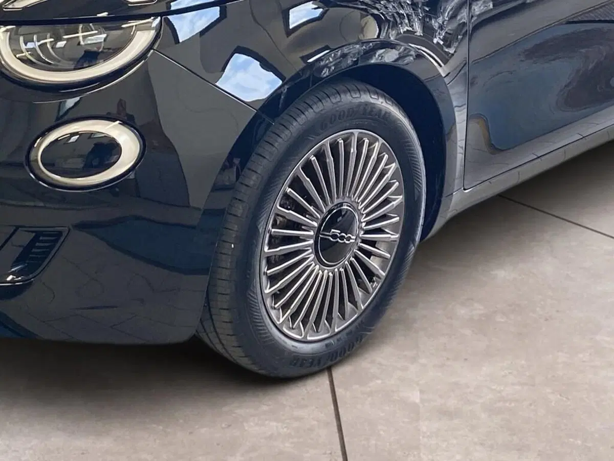 Fiat 500 nuova a Torino (15)