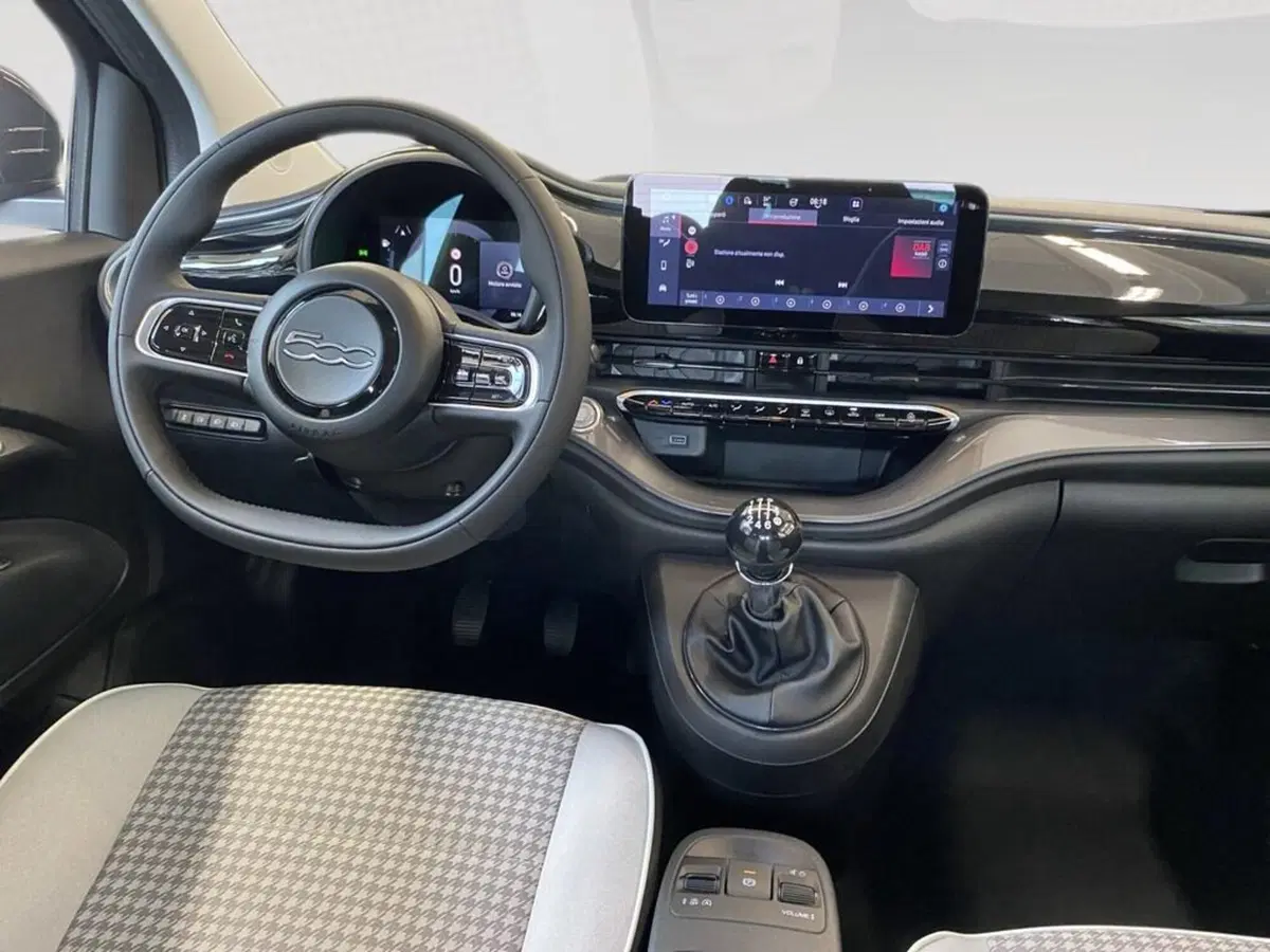 Fiat 500 nuova a Torino (6)