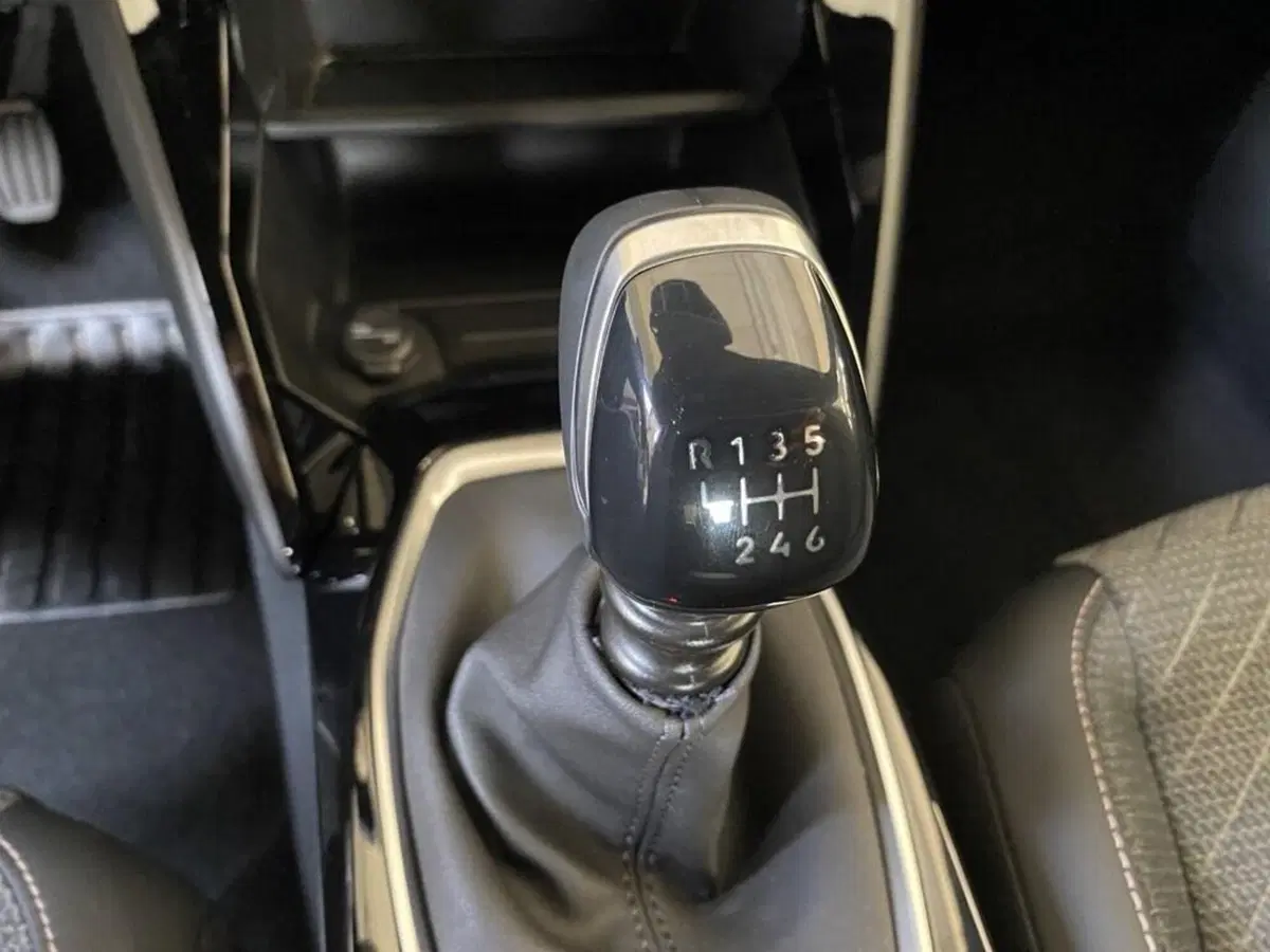 Peugeot 2008 nuova a Torino (11)