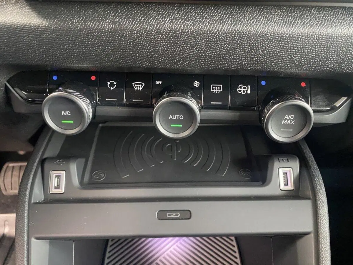Citroen E-C4 nuova a Torino (11)