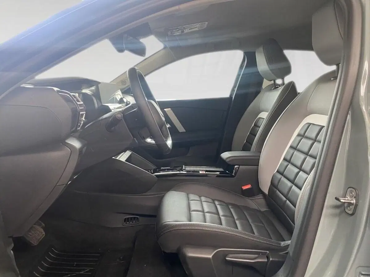 Citroen E-C4 nuova a Torino (7)
