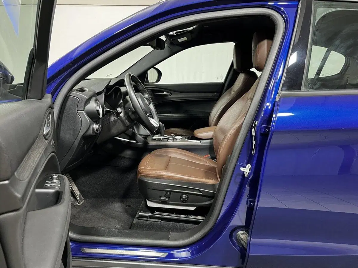 Alfa Romeo Stelvio usata a Sondrio (10)