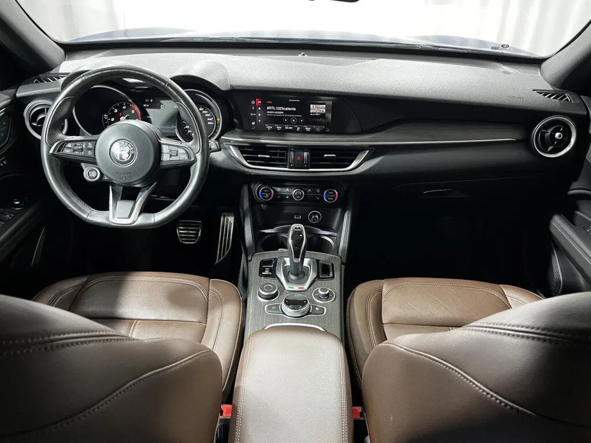 Alfa Romeo Stelvio usata a Sondrio (12)