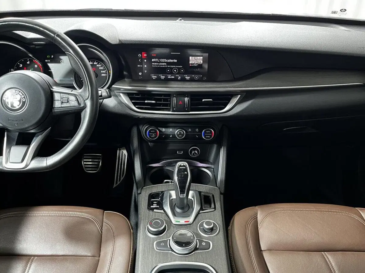 Alfa Romeo Stelvio usata a Sondrio (14)