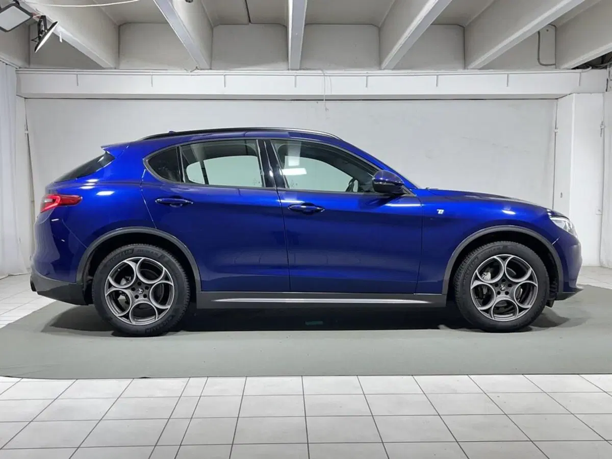Alfa Romeo Stelvio usata a Sondrio (6)