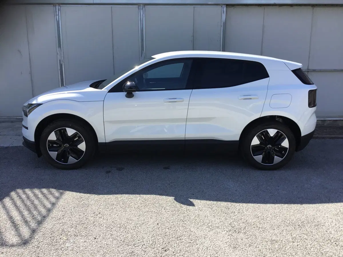 VOLVO Veicoli Commerciali EX30 nuova a Napoli (2)