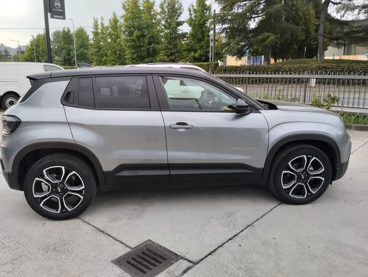 Jeep Avenger usata a Asti (5)