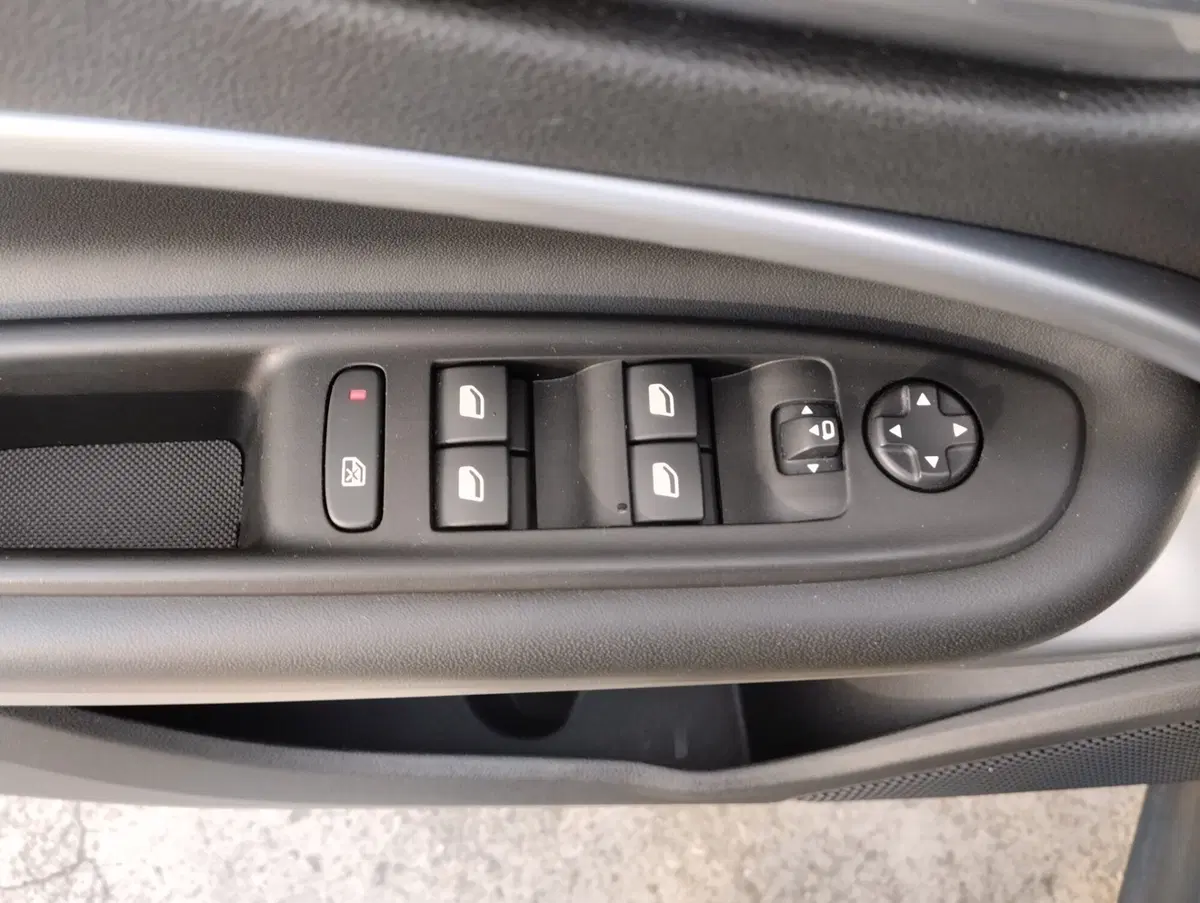 Jeep Avenger usata a Asti (8)
