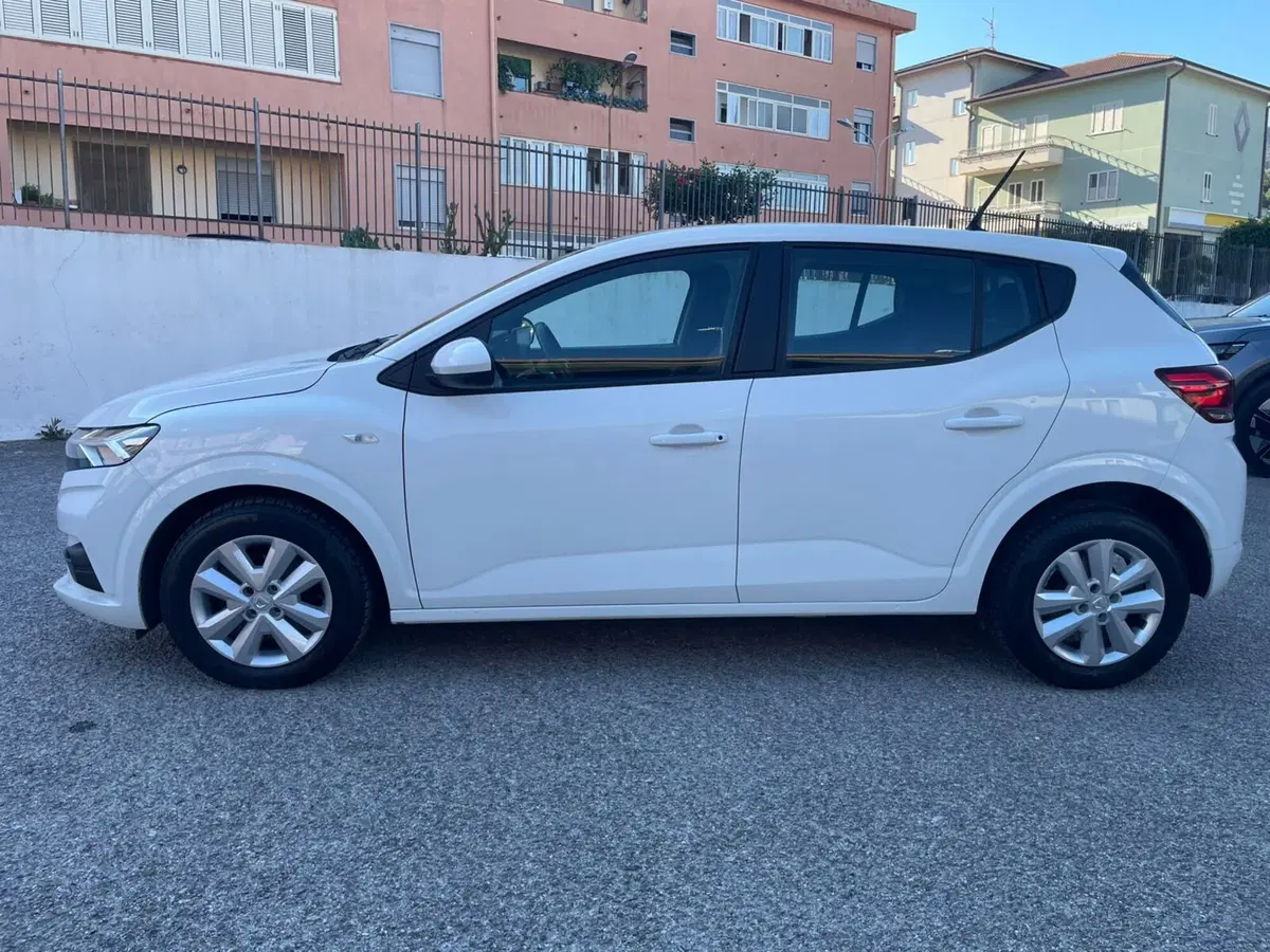 Dacia Sandero usata a Messina (8)