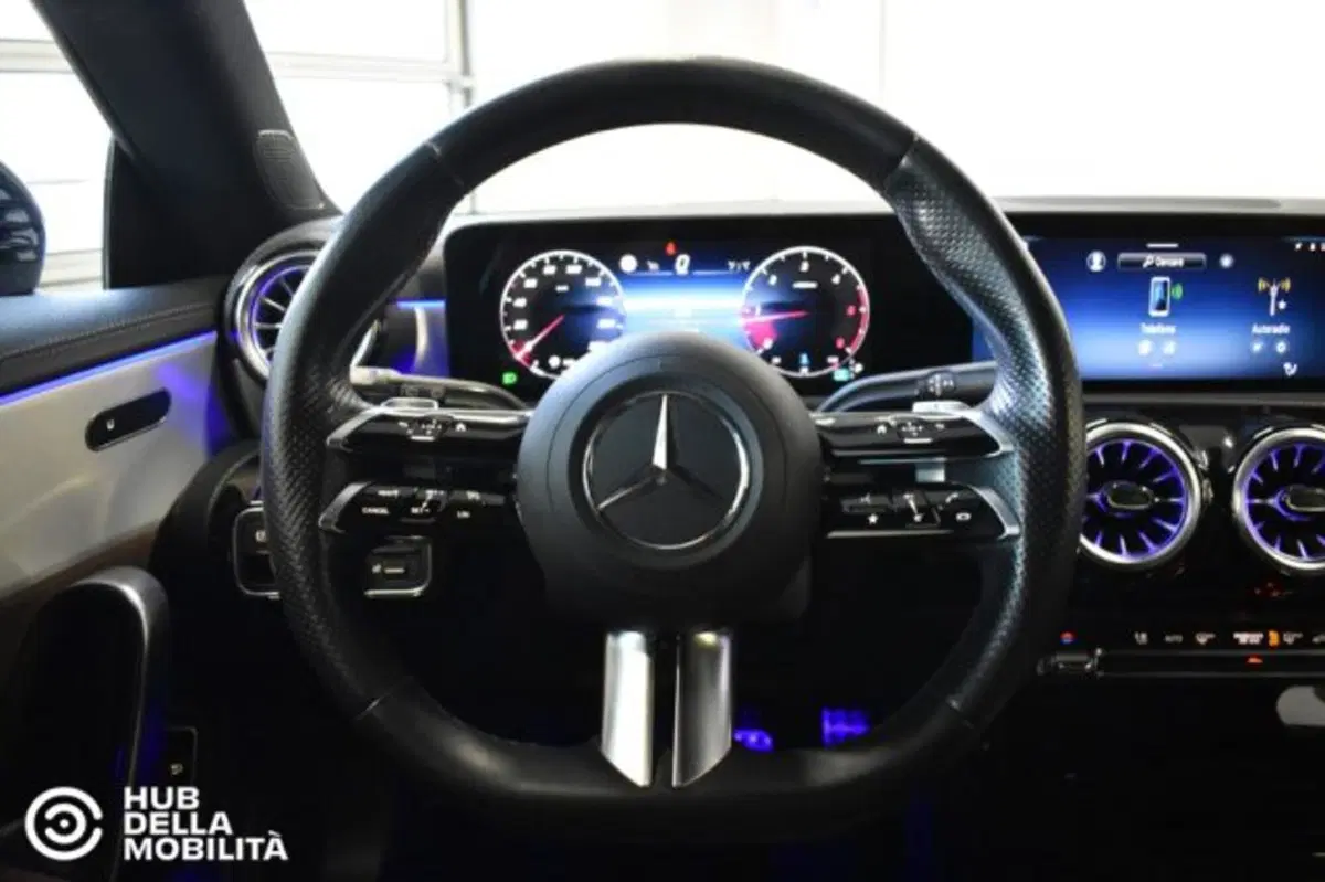 Mercedes-Benz CLA Shooting Brake usata a Perugia (9)