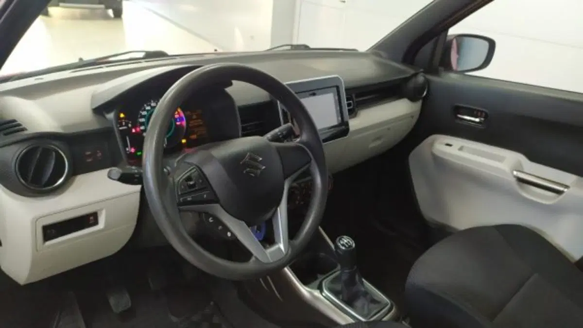 Suzuki Ignis usata a Trieste (6)
