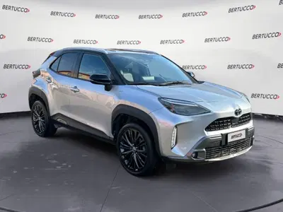 Toyota Yaris Cross 1.5 Hybrid 5p. E-CVT AWD-i Adventure del 2022 usata a Verona