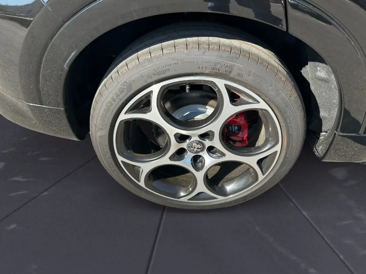 Alfa Romeo Tonale nuova a Verona (5)