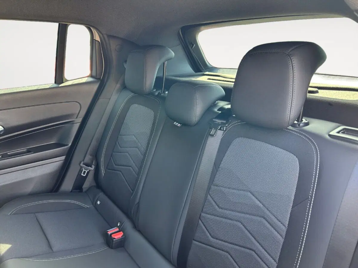 Jeep Avenger nuova a Verona (7)