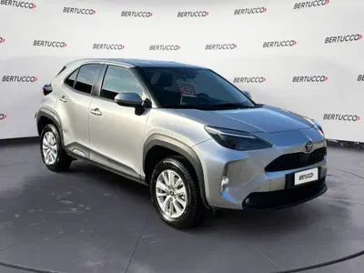 Toyota Yaris Cross 1.5 Hybrid 5p. E-CVT Premiere del 2024 usata a Verona