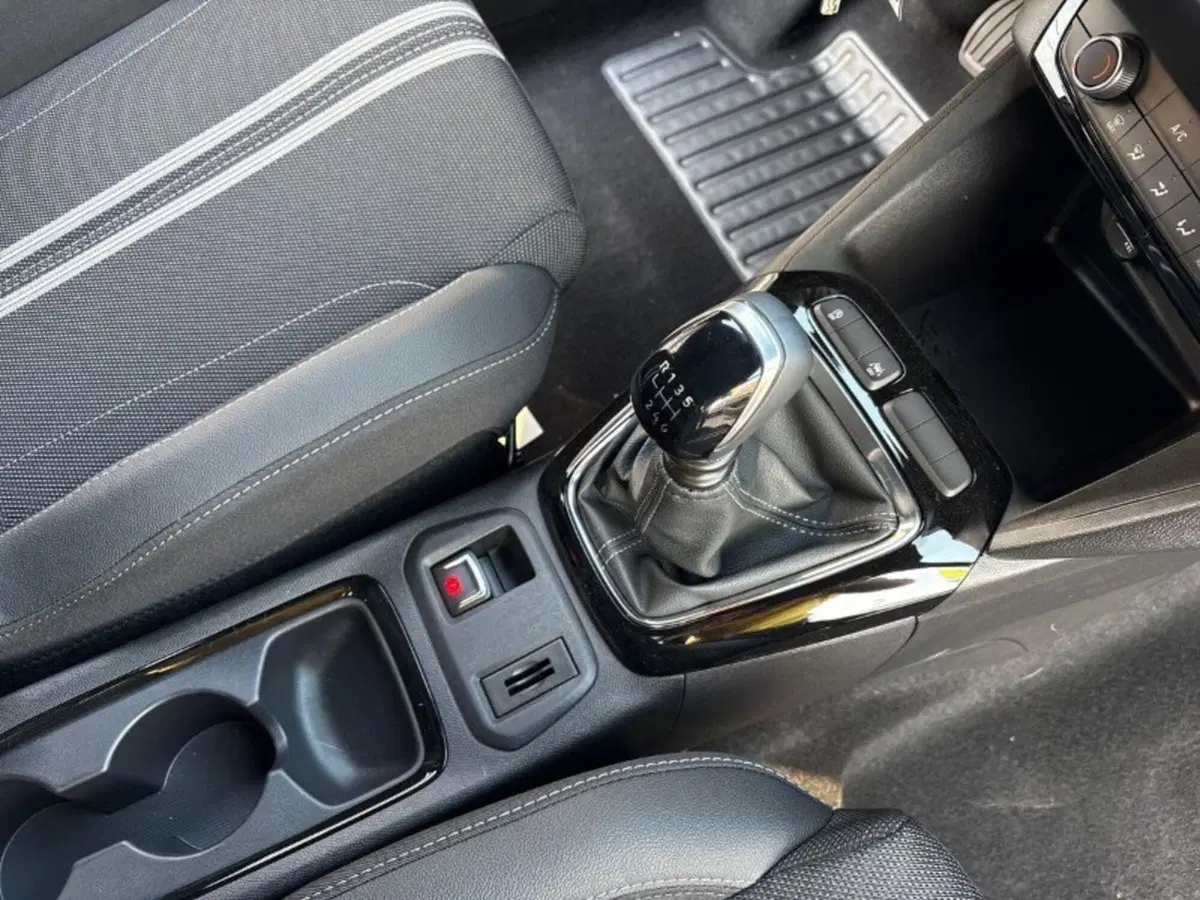 Opel Corsa nuova a Lecco (13)
